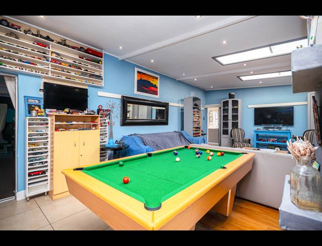 13 BEDROOM FREESTANDING FOR SALE IN SUNSET BEACH